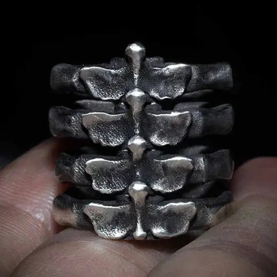 MEN'S BACKBONE RING Lacy0301Goth